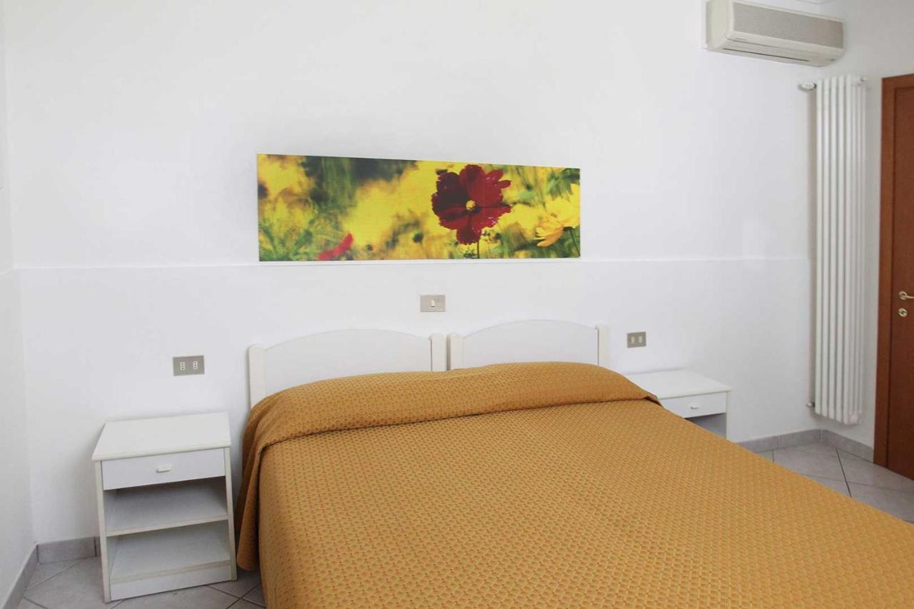 Hotel Dolores Rimini Exteriér fotografie