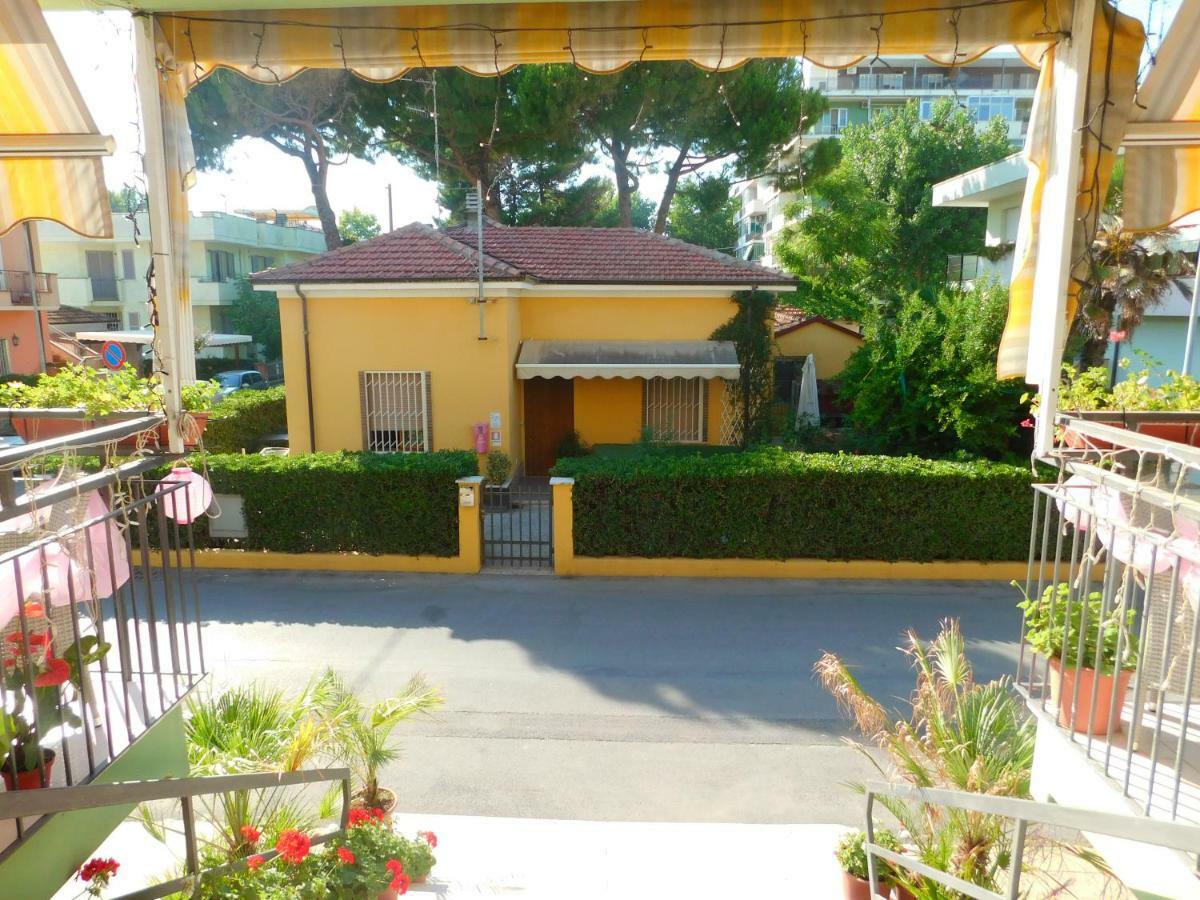 Hotel Dolores Rimini Exteriér fotografie